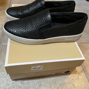 Michael Kors Women’s Leather Slip on Size 8